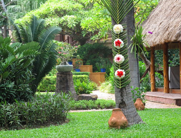 Outdoor Floral + Fauna Decorating Ideas