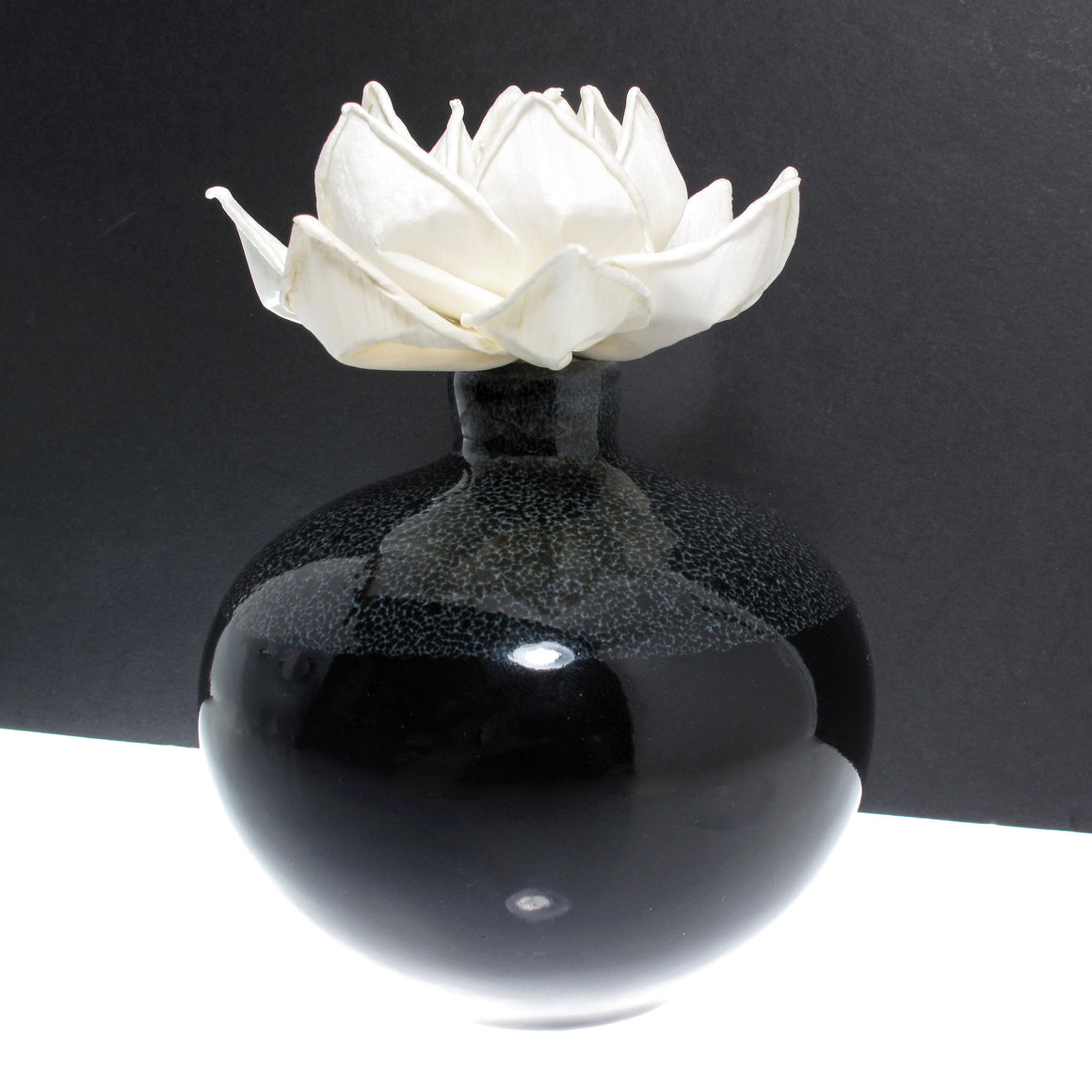 Sola Wood Flower Aroma Oil Diffuser with a Bendable Cotton Wire Wick, Lotus - TropicaZona